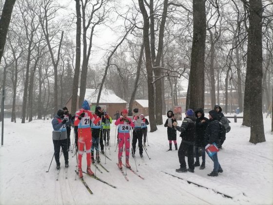 12 февраля на Олимпийской аллее неслышащие лыжники 